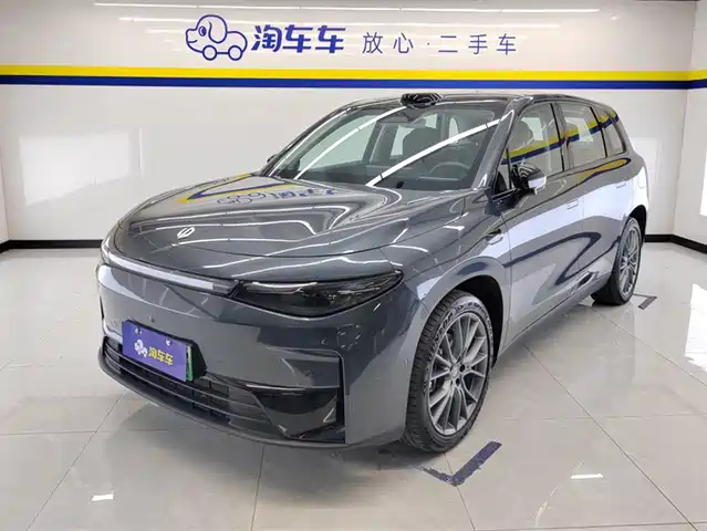 ZERO-RUNNING CAR ZERO RUN C10 2024