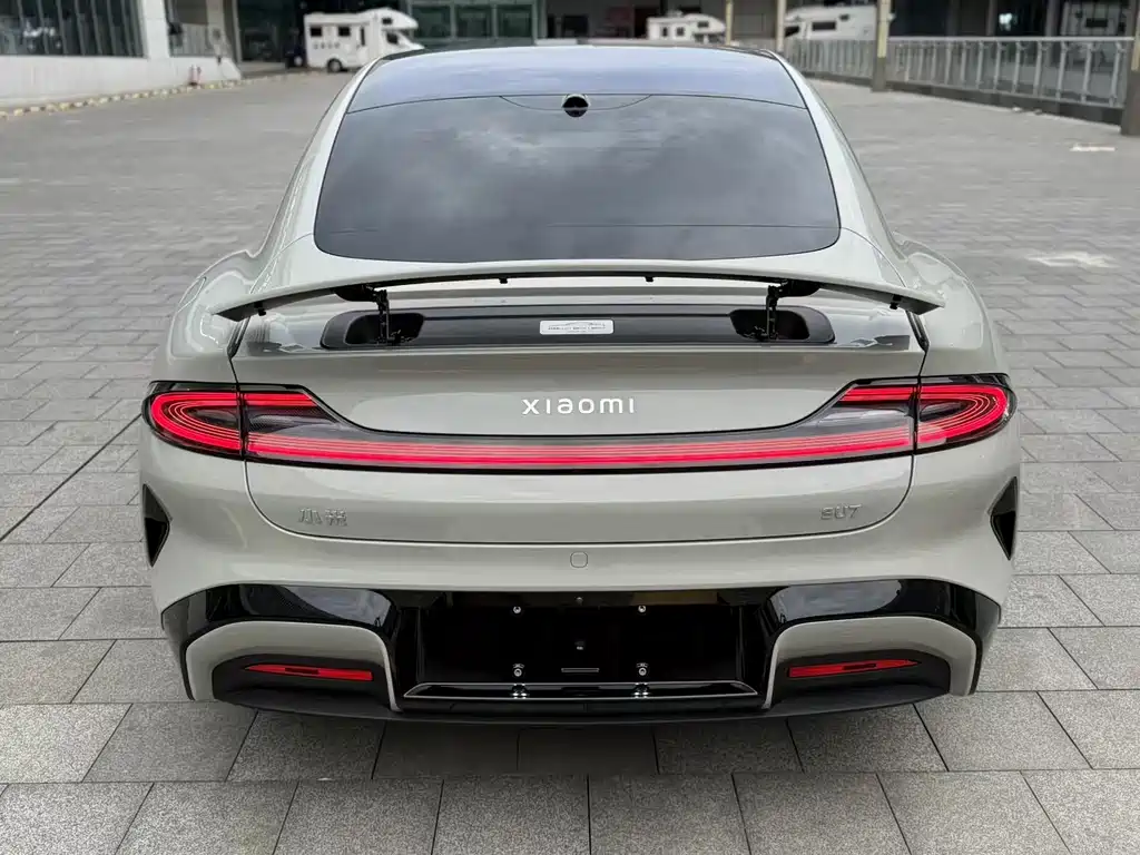 XIAOMI CAR XIAOMI SU7