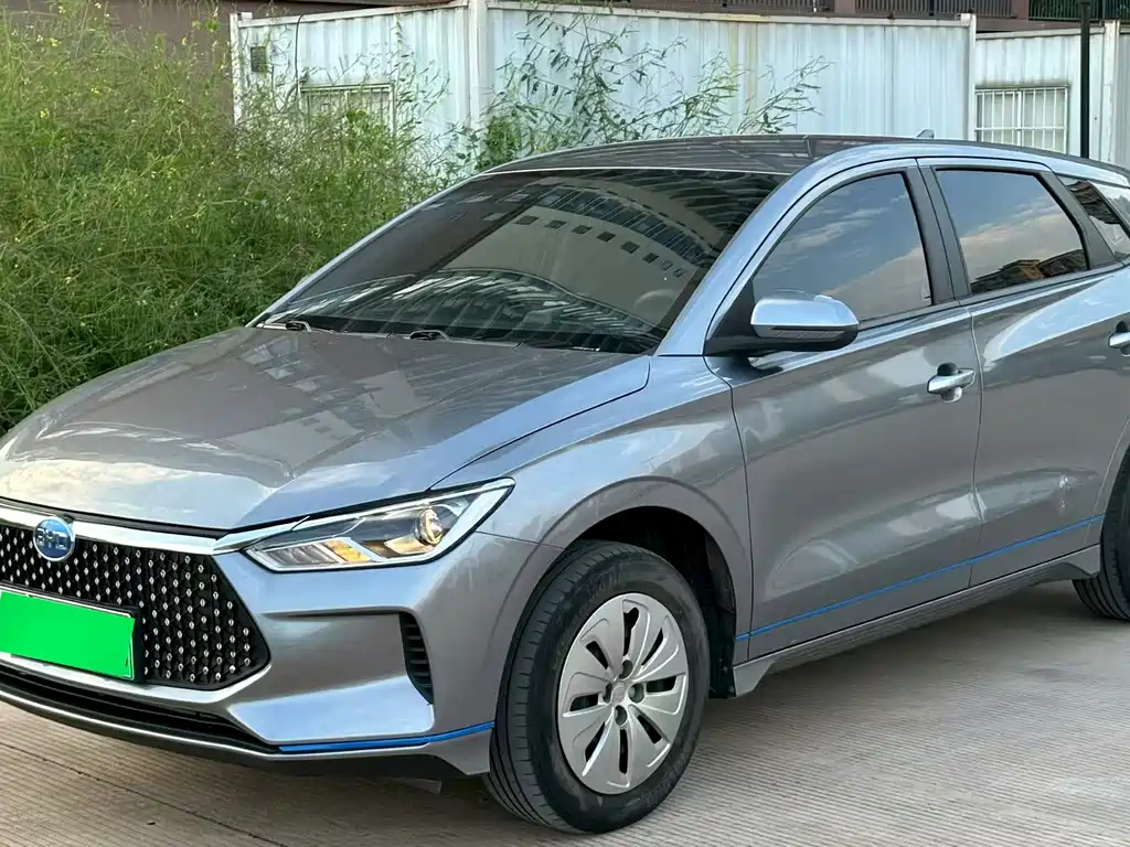 BYD e2