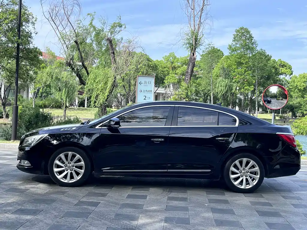 Buick LaCrosse — миниатюра 4