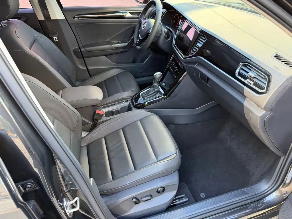 Volkswagen T-Roc — миниатюра 15