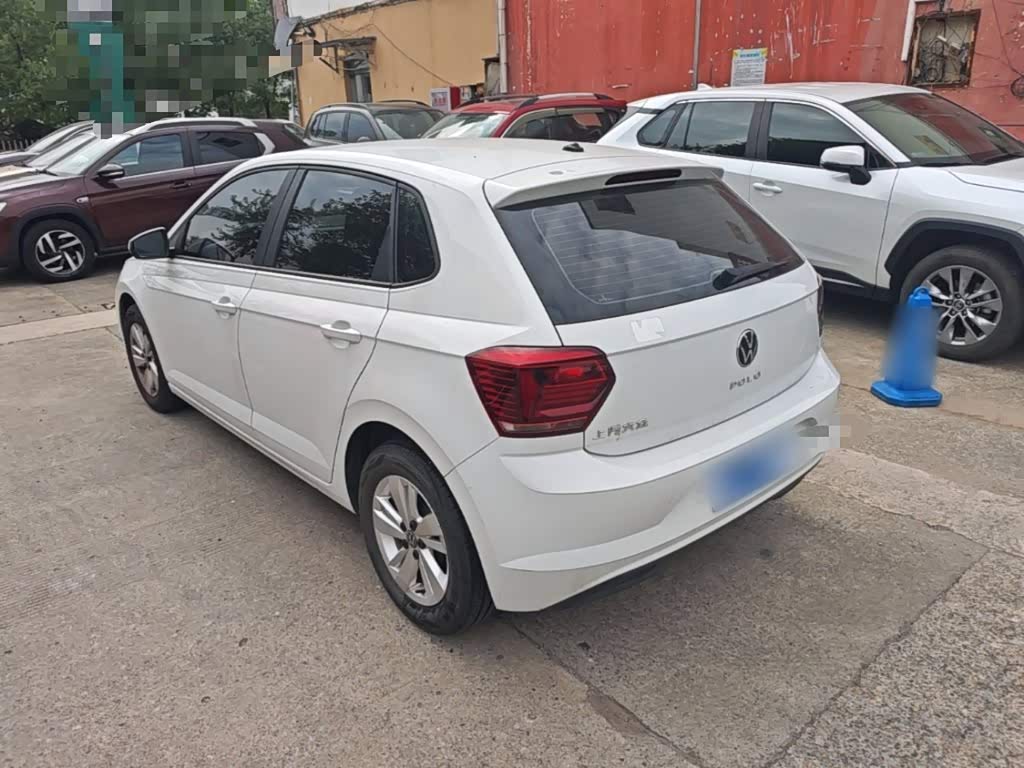 Volkswagen Polo 1.5 л 2023 г. Белый, пробег 17600 км