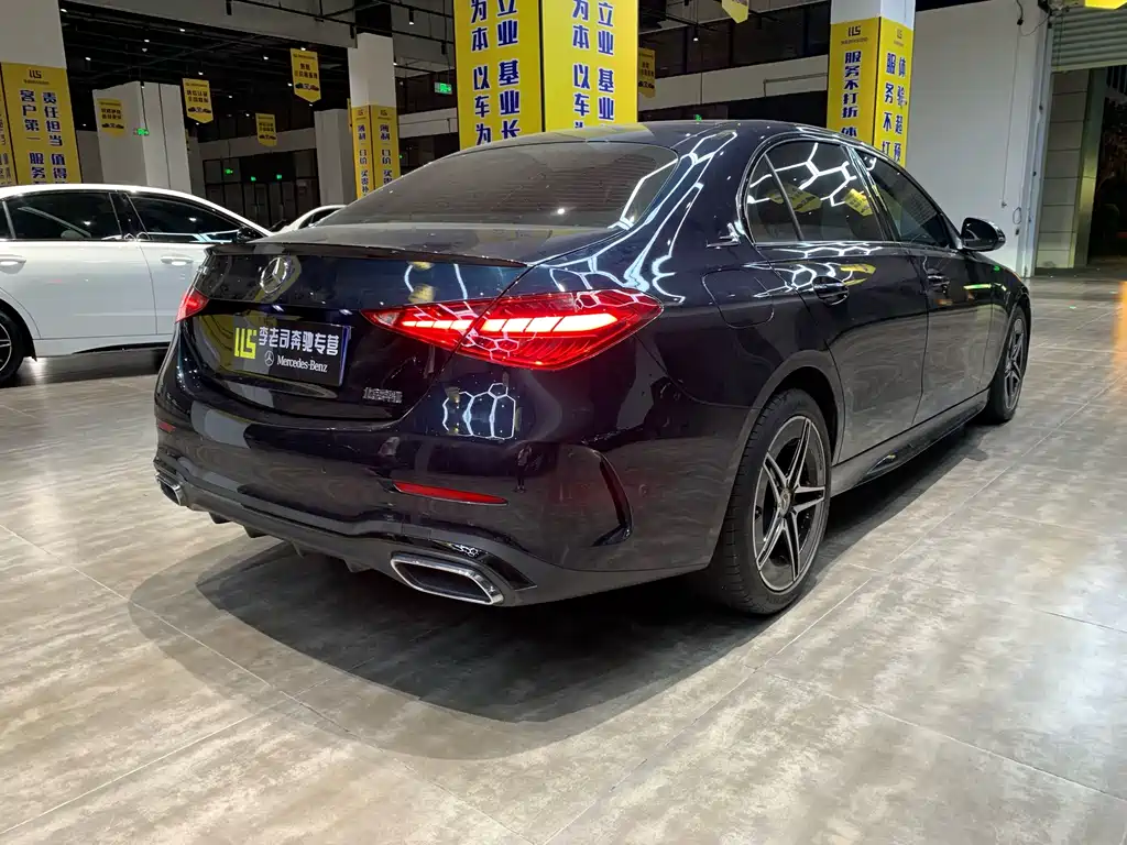 Mercedes-Benz C-Class — миниатюра 4