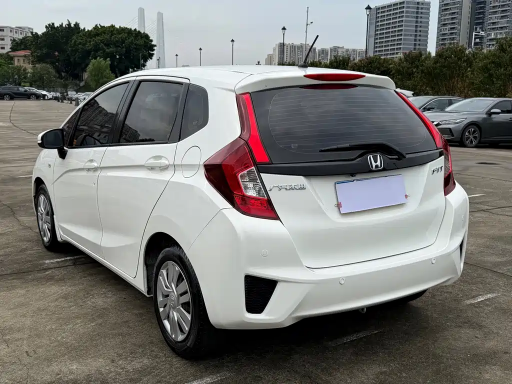 Honda Fit — миниатюра 12