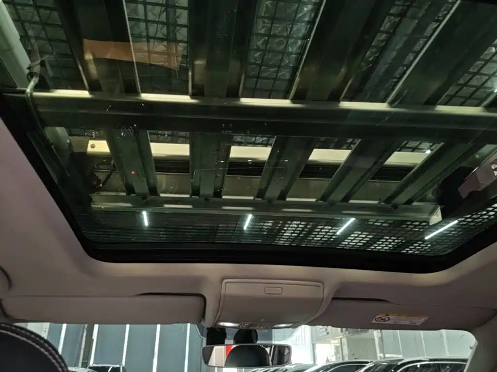 Volkswagen Tiguan L — миниатюра 18