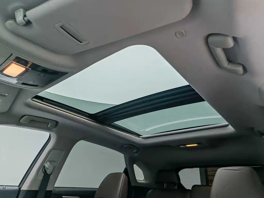 Lexus RX — миниатюра 23