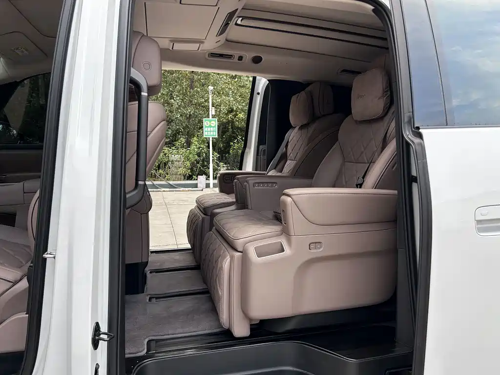 Li Auto Li MEGA — миниатюра 13