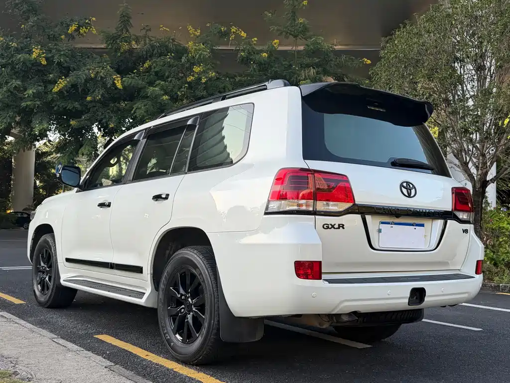 Toyota Land Cruiser — миниатюра 4