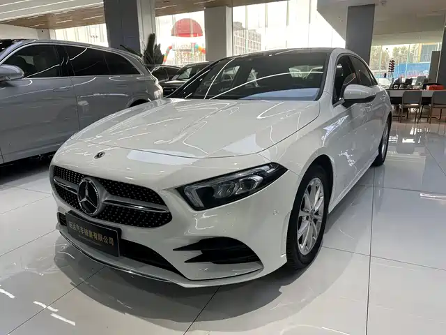 MERCEDES-BENZ A CLASS 2021