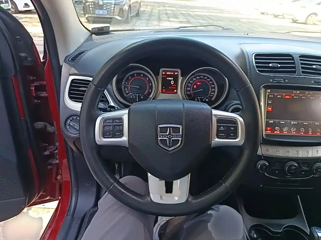 Dodge Journey — миниатюра 11