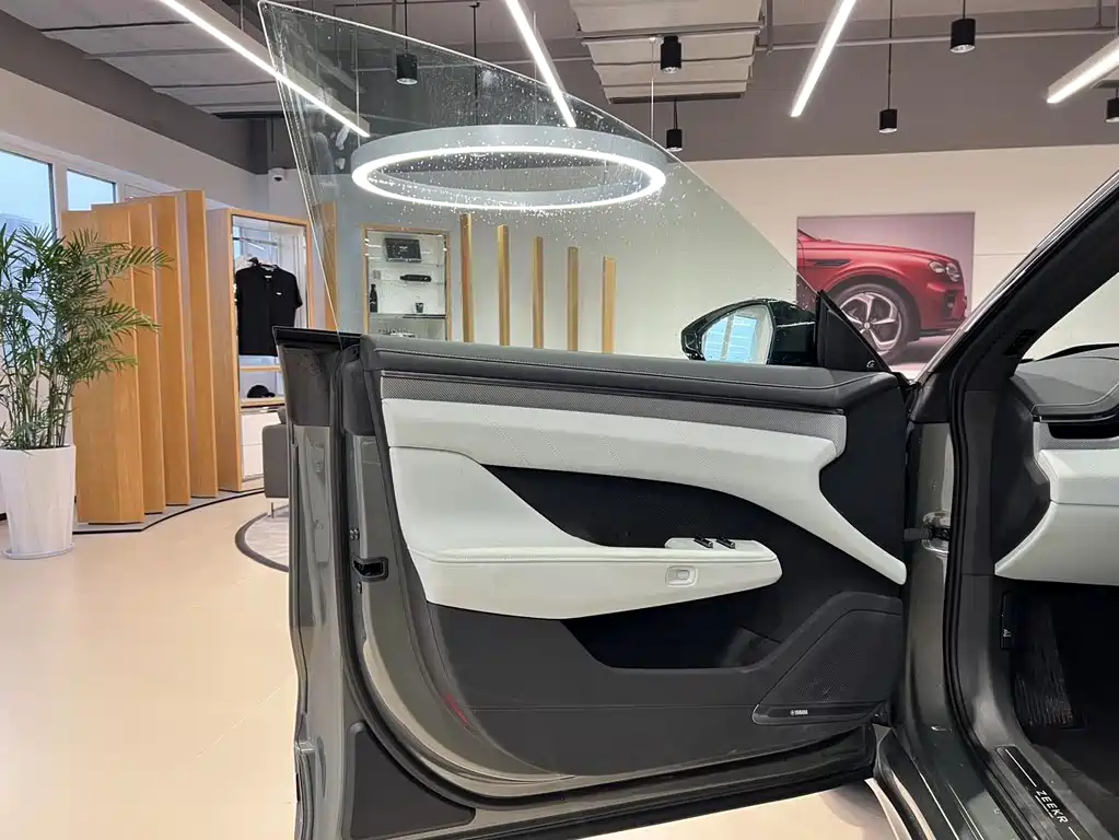 ZEEKR EXTREME KRYPTON 001