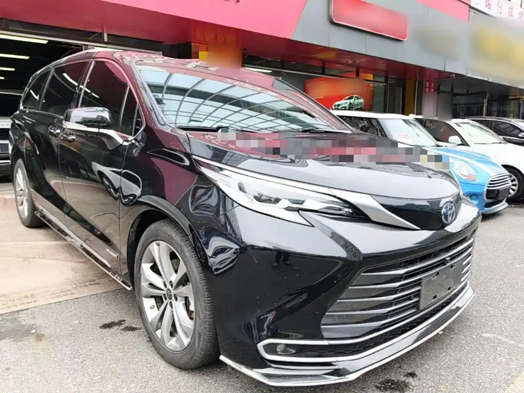 Toyota Sienna — миниатюра 4