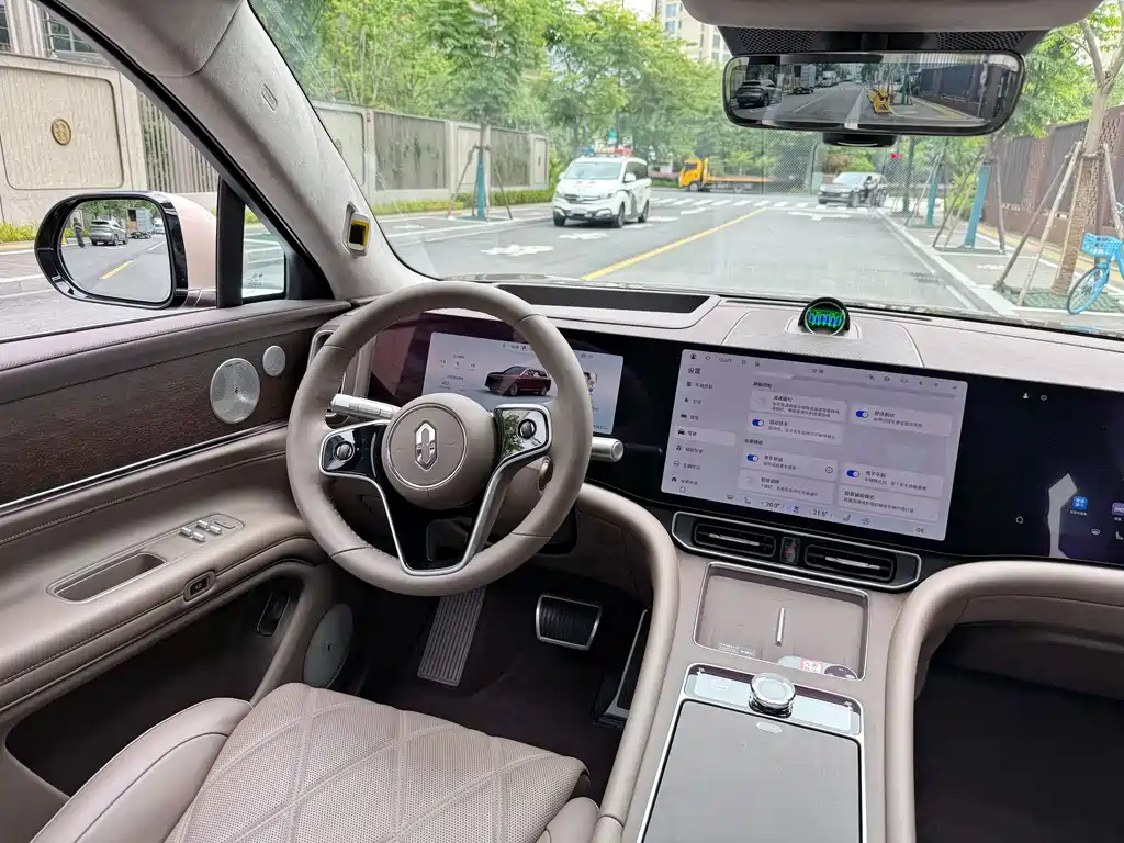 Aito M9 2025 Ultra 52kWh 5 мест (192 )