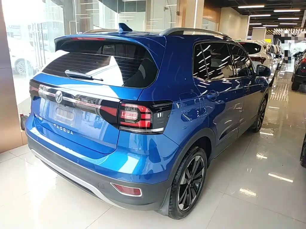 Volkswagen Tacqua 2020 1.5L AT