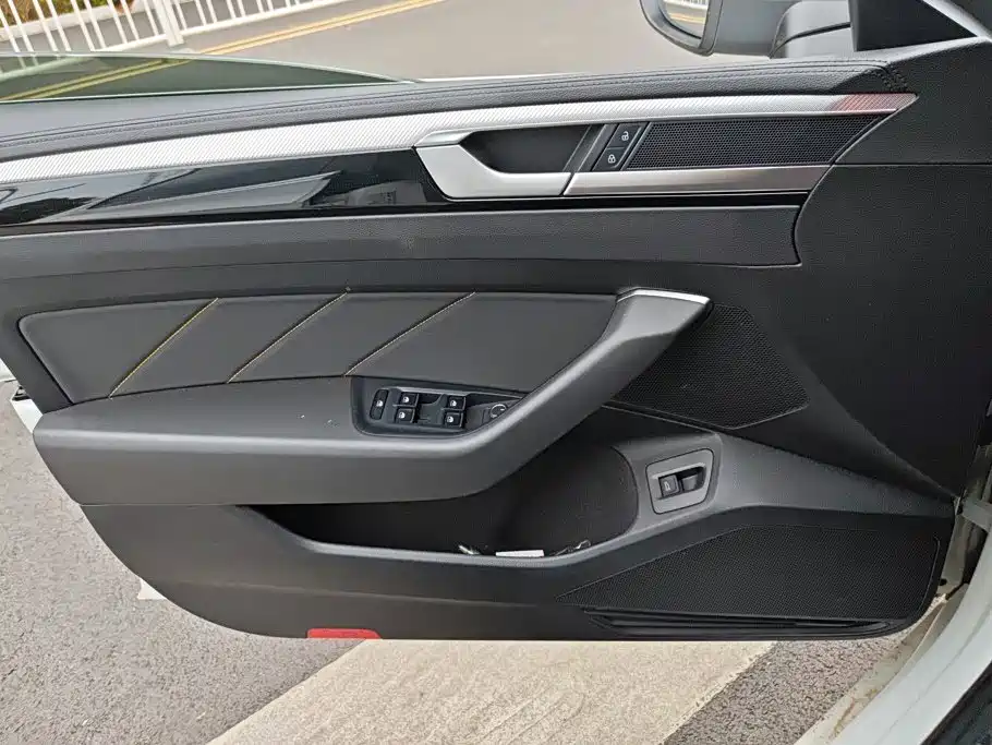 Volkswagen CC — миниатюра 7