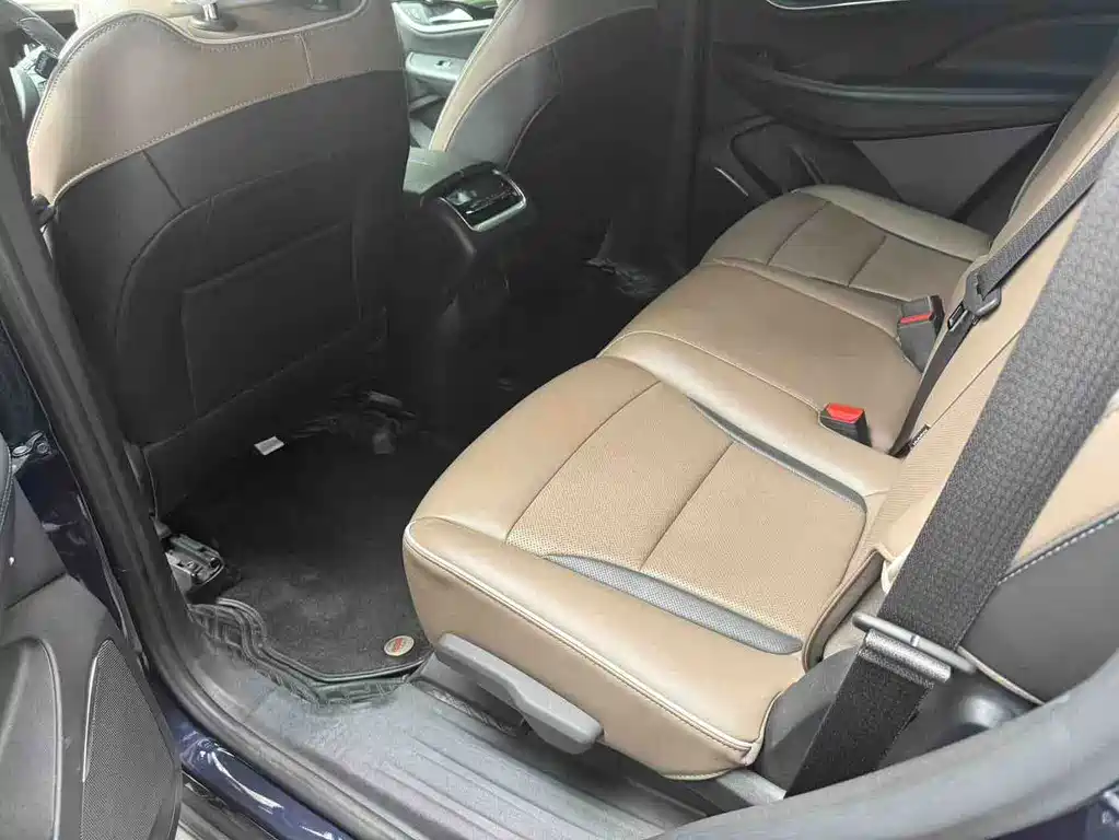 Buick Enclave — миниатюра 3