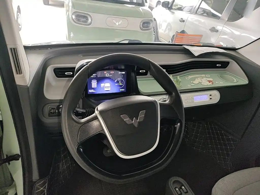 Wuling MINIEV — миниатюра 10