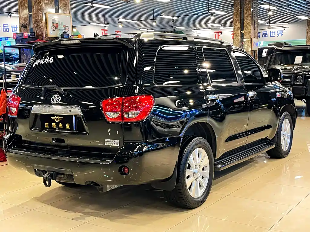 Toyota Sequoia 2010 5.7 Platinum