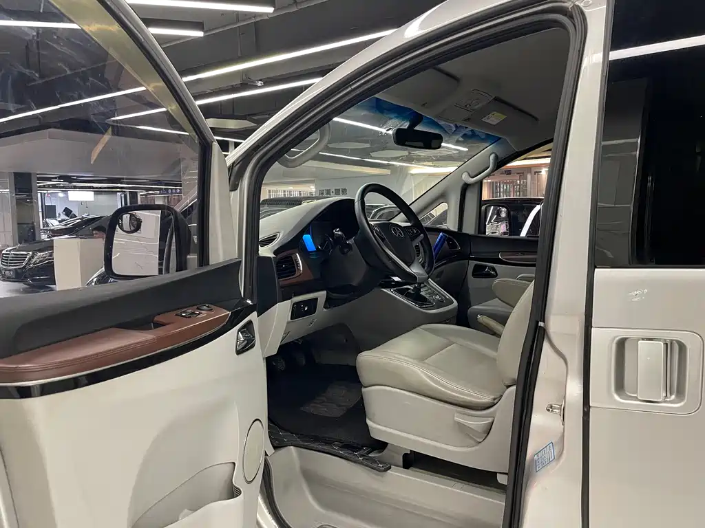 JAC M5 2017 2.0T MT Luxury