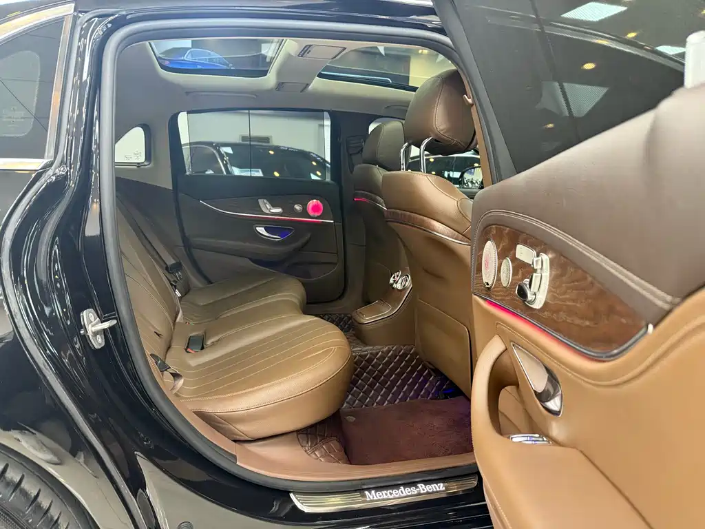 MERCEDES-BENZ E CLASS