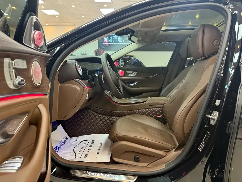 MERCEDES-BENZ E CLASS