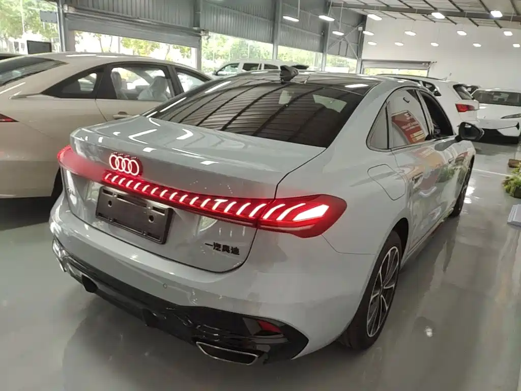 Audi A5L — миниатюра 7