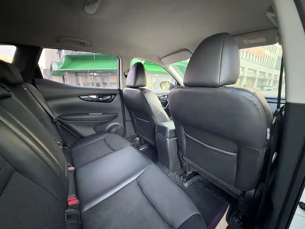 Nissan Qashqai — миниатюра 11