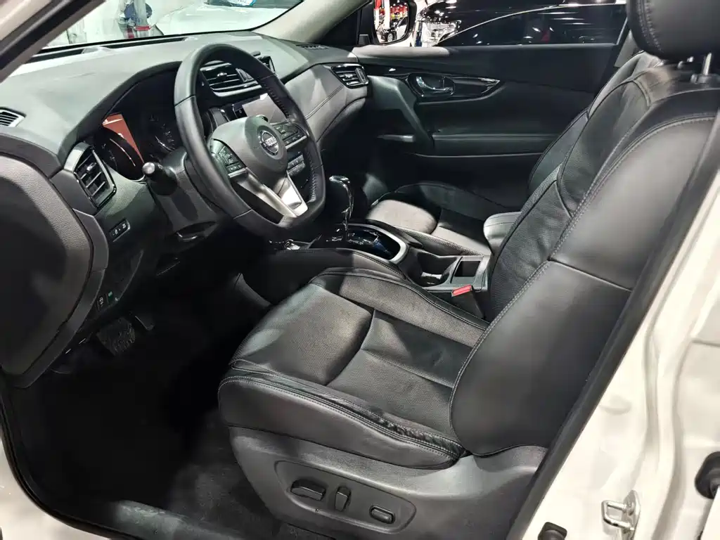 Nissan X-Trail — миниатюра 4