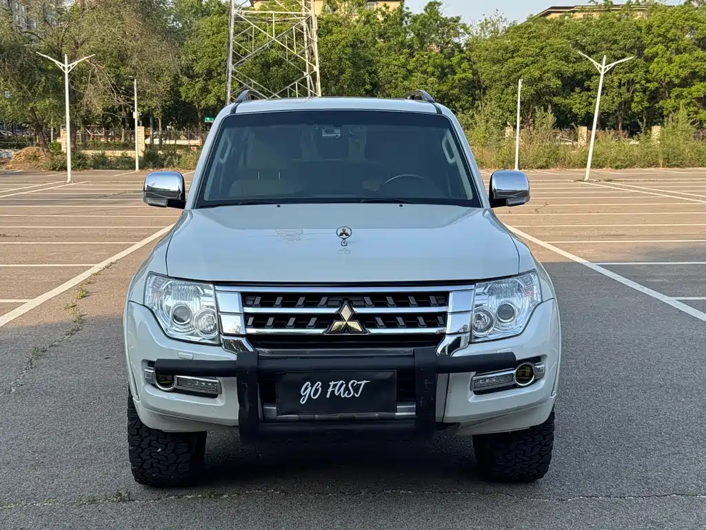 Mitsubishi V97 2018 3.8L AT