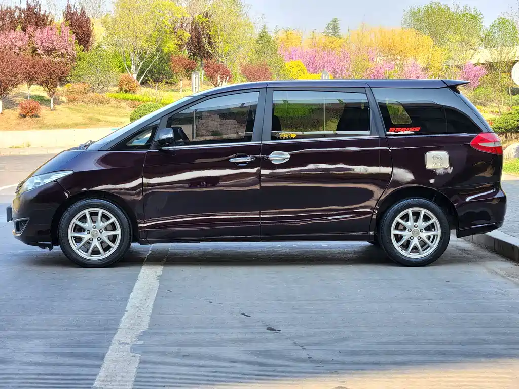 BYD M6 — миниатюра 3