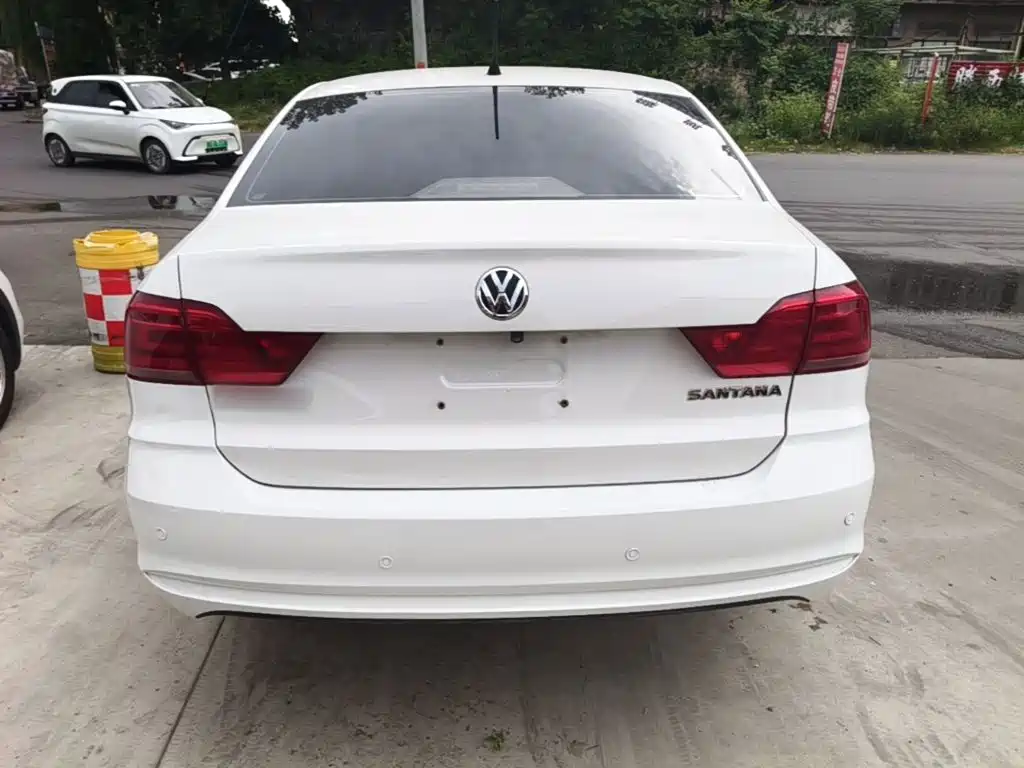 Volkswagen Santana — миниатюра 6