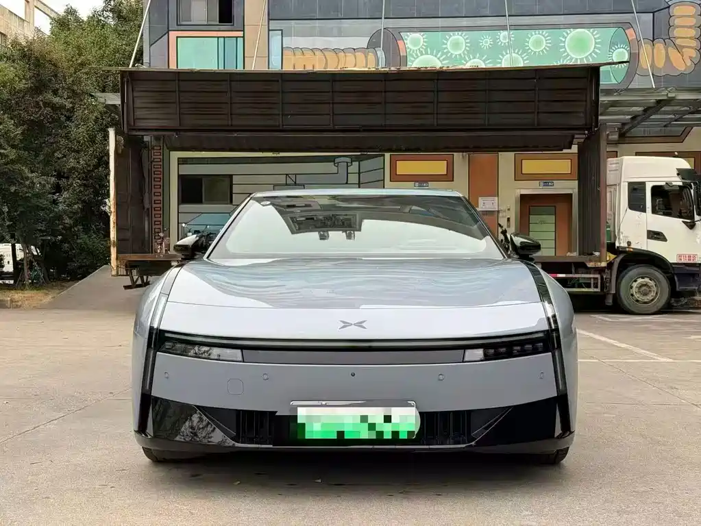 XPeng P7 — миниатюра 2