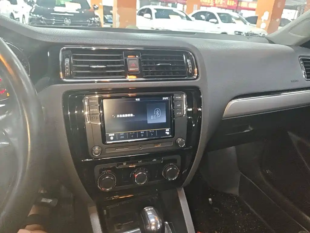 Volkswagen Sagitar — миниатюра 13