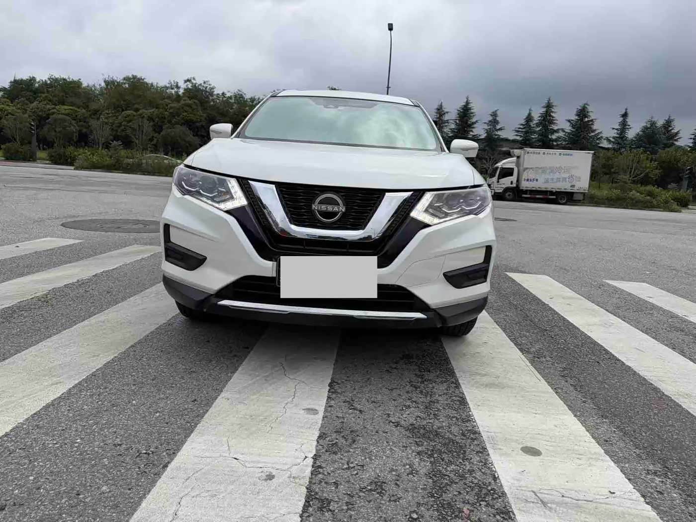 Nissan X-Trail 2.0 л 2026 г. Белый, пробег 10000 км
