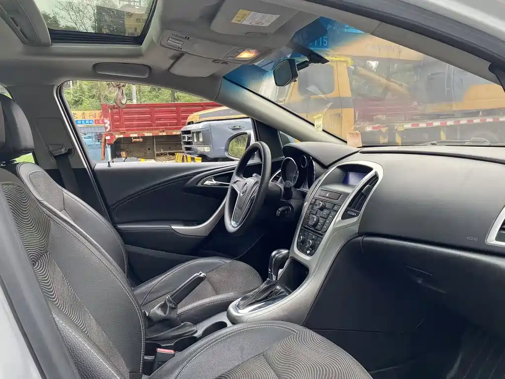 Buick Excelle — миниатюра 11
