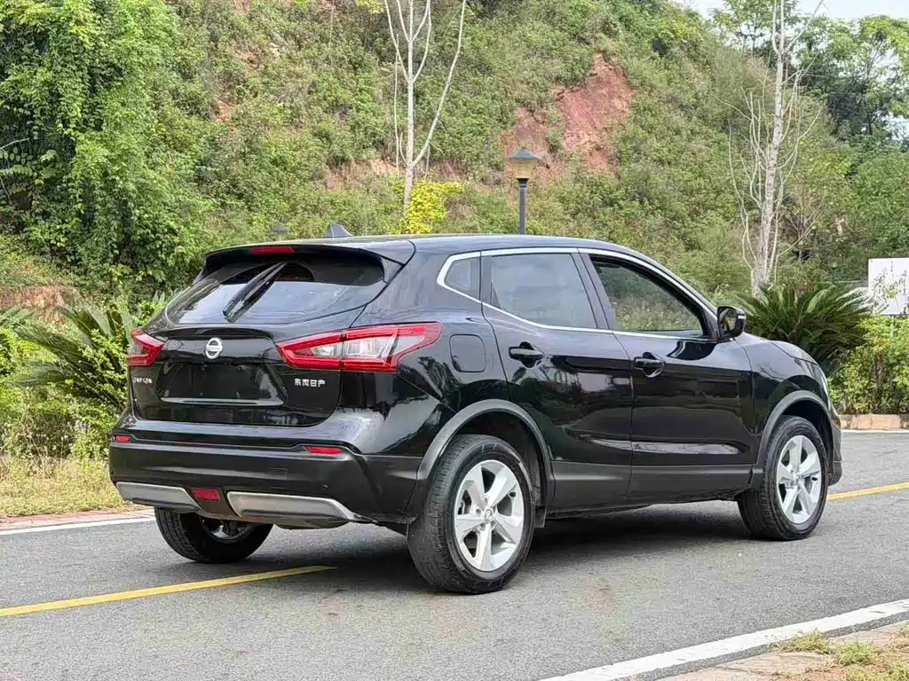 Nissan Qashqai — миниатюра 4