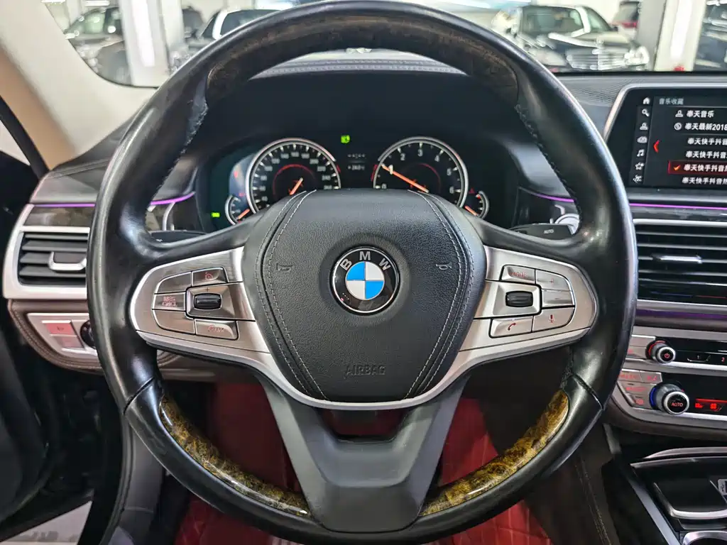 BMW 7 Series 7 2016 730Li Lead