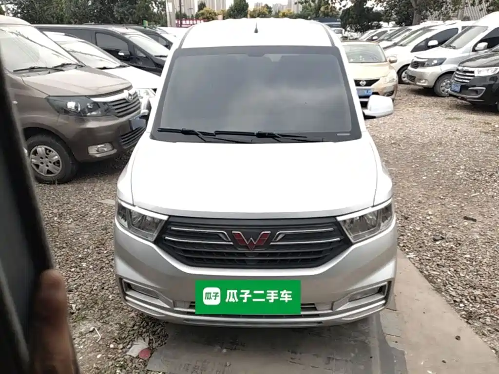 Wuling Hongguang V — миниатюра 3