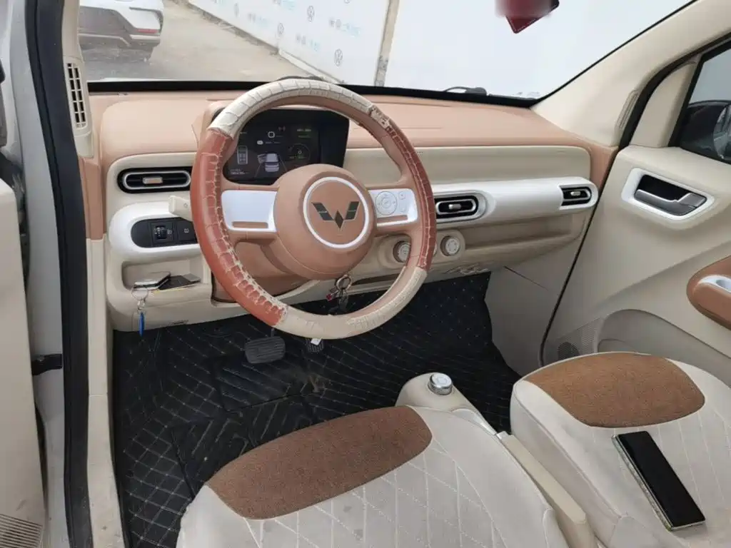 Wuling MINIEV — миниатюра 10