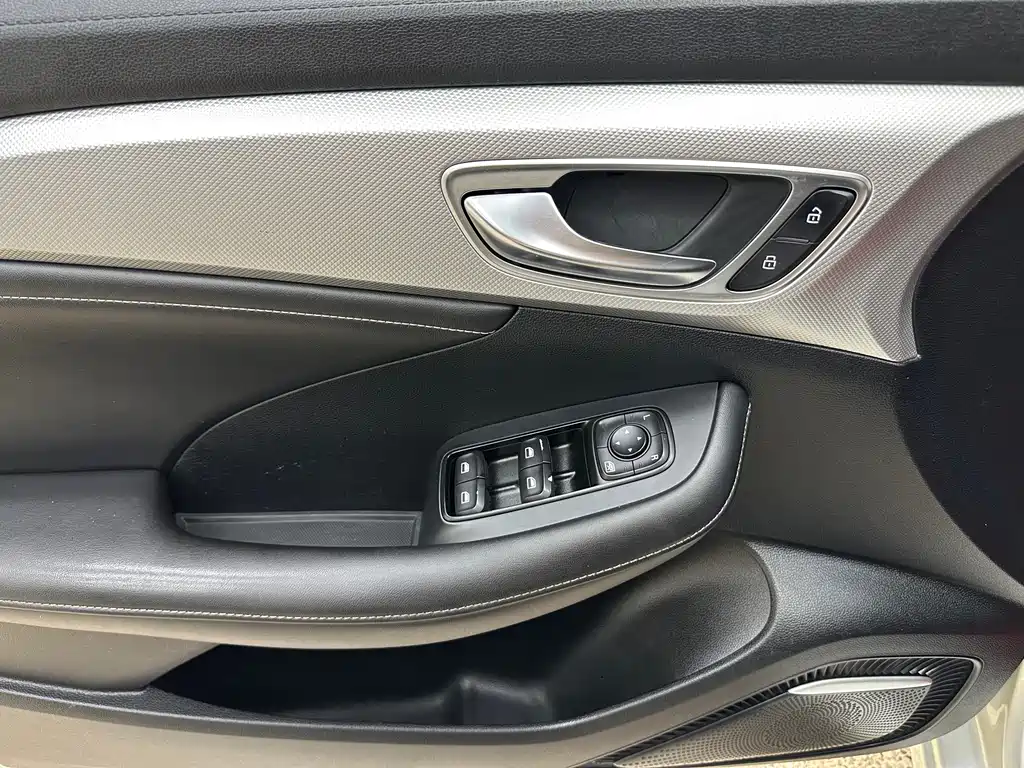 Roewe Feifan ER6 — миниатюра 12