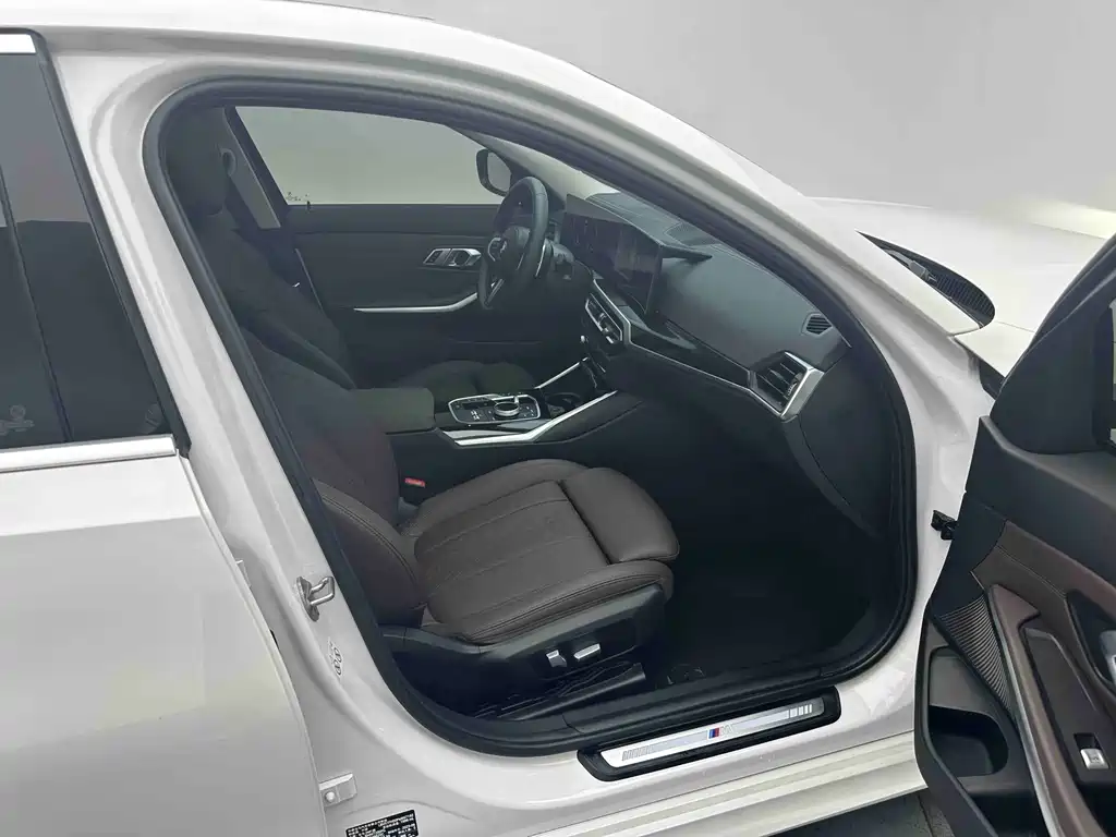 BMW 3 Series — миниатюра 7