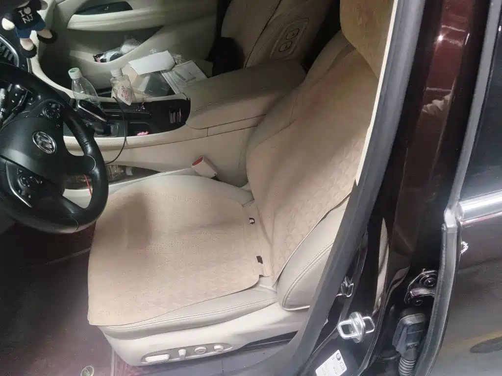 Buick LaCrosse — миниатюра 11