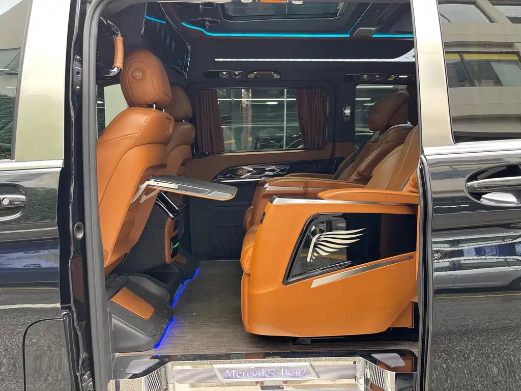 Mercedes-Benz V-Class — миниатюра 19