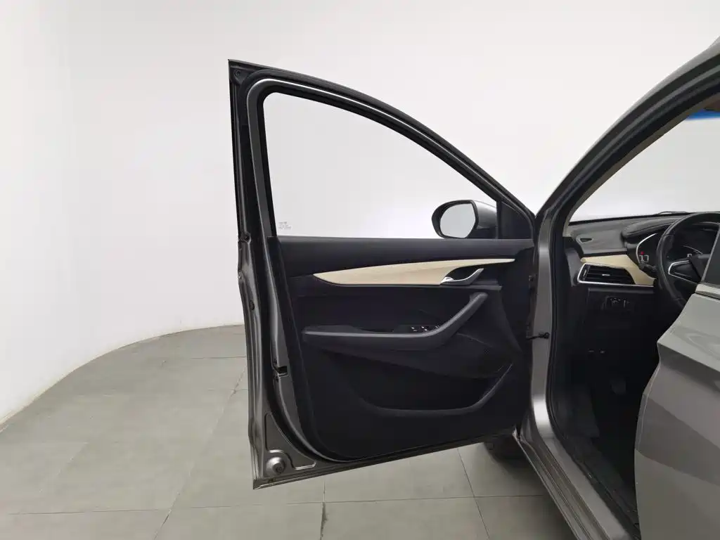 Baojun 360 — миниатюра 8