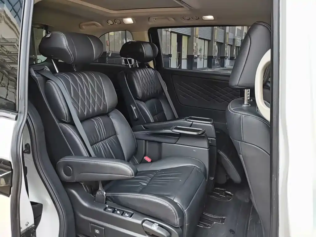 Honda Elysion — миниатюра 6