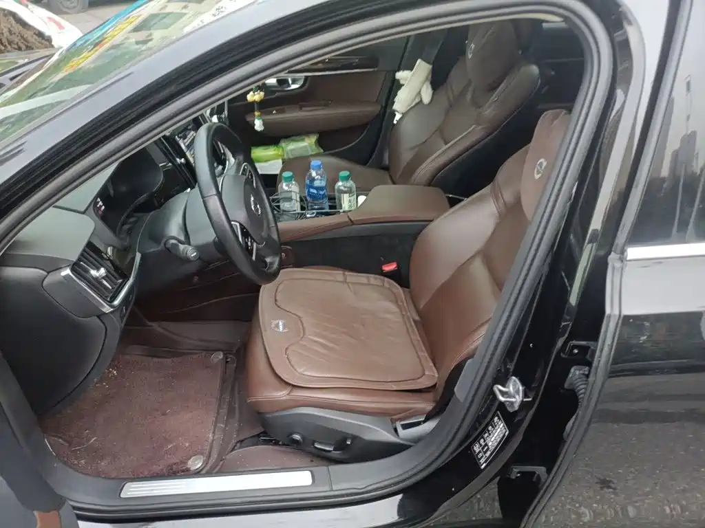 Volvo S90 — миниатюра 8