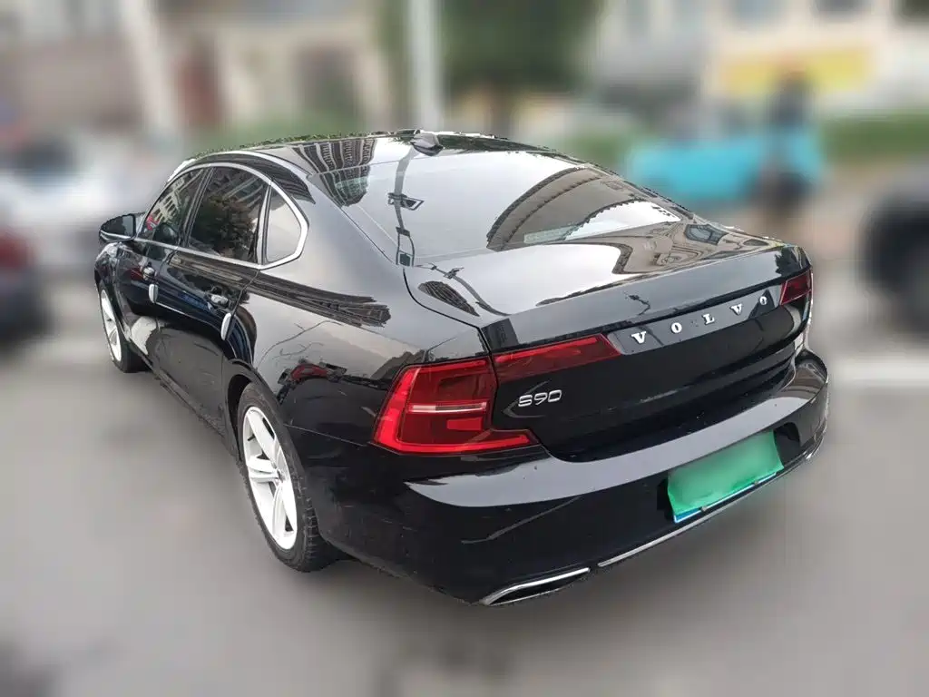 Volvo S90 — миниатюра 25