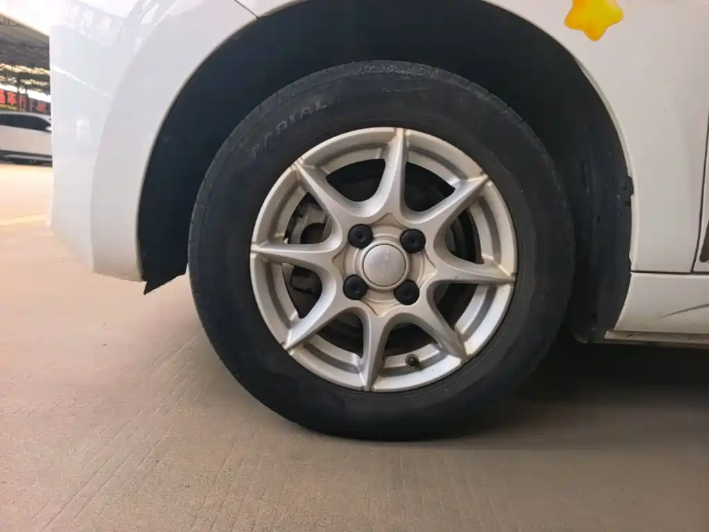 Roewe Clever — миниатюра 23