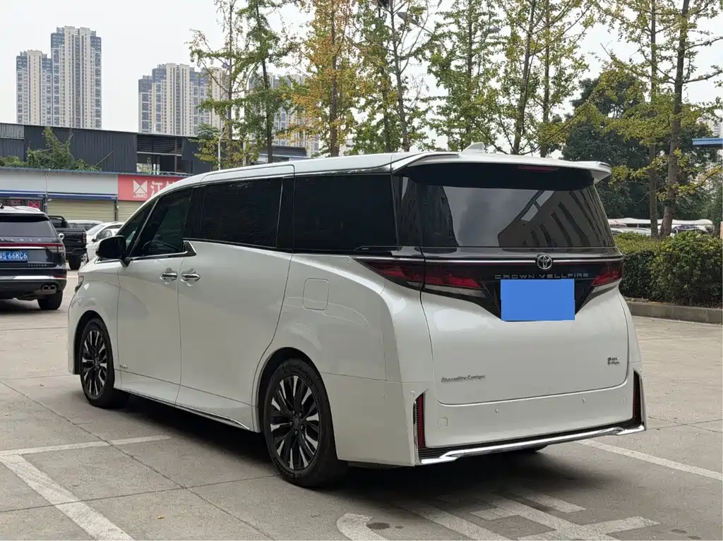 Toyota Vellfire — миниатюра 18