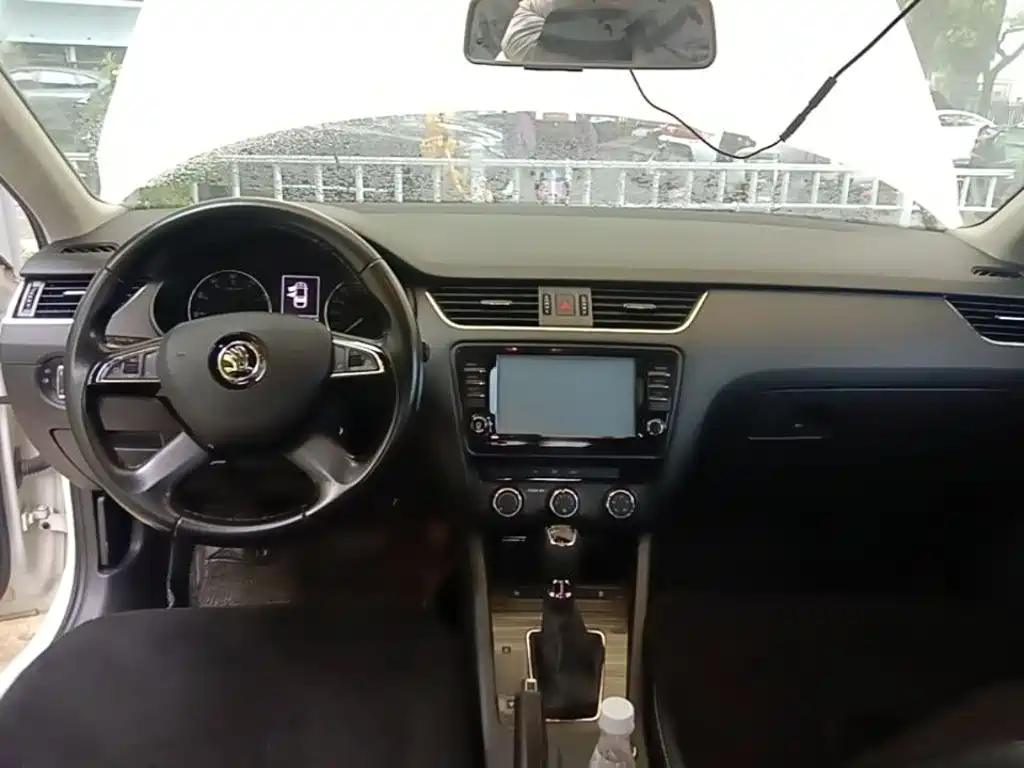 Skoda Octavia — миниатюра 14